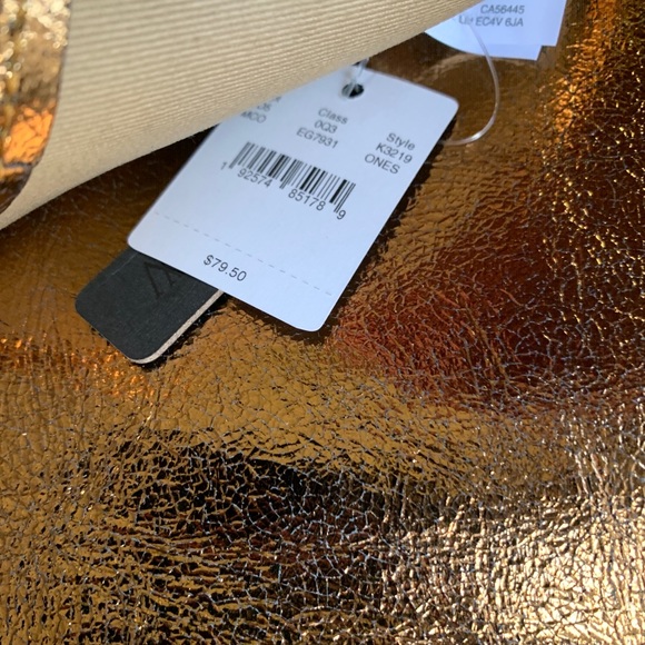 SOLD⛔️Authentic J.Crew Metallic leather passport card 🌼 - Picture 5 of 7